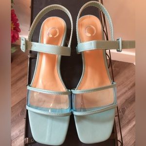 Journee Collection Dorothy Pump